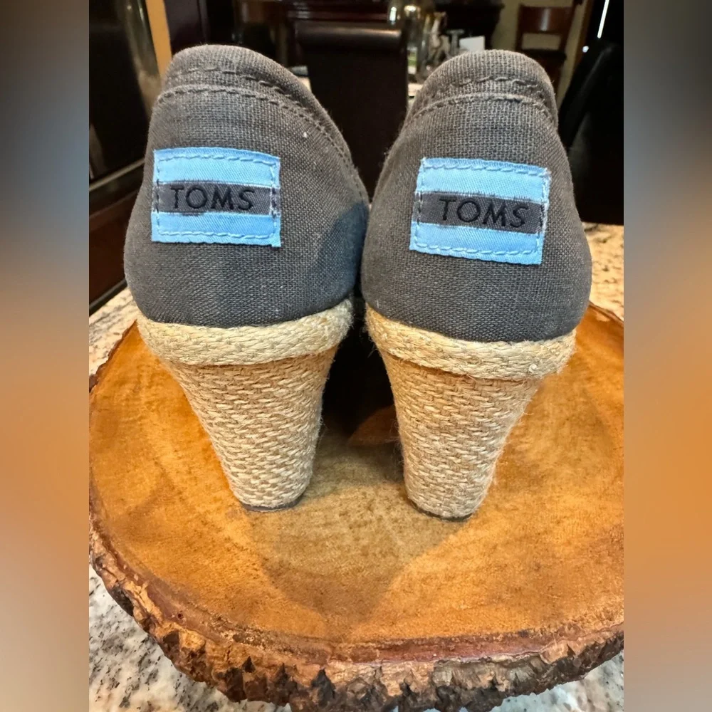Toms wedge espadrilles